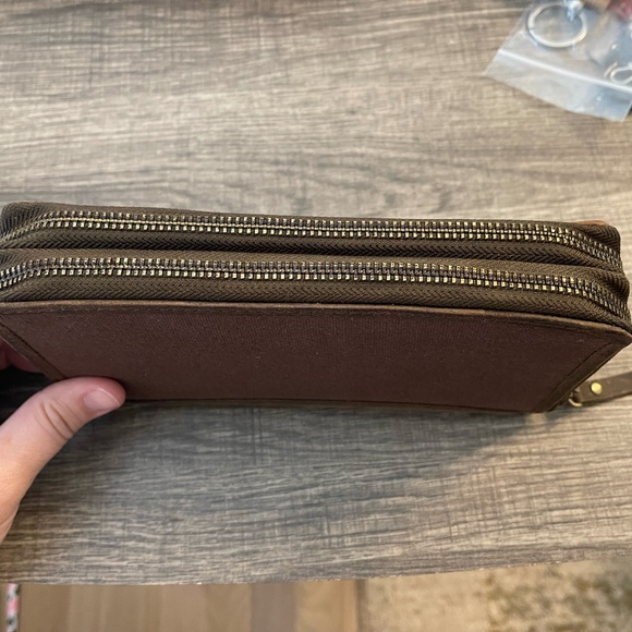 Rustic Vintage RFID Wallet - Picture 2 of 7